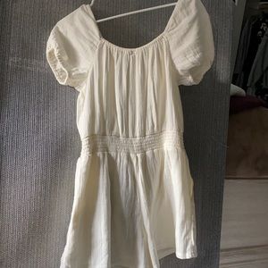 White romper with pockets! NEVER WORN